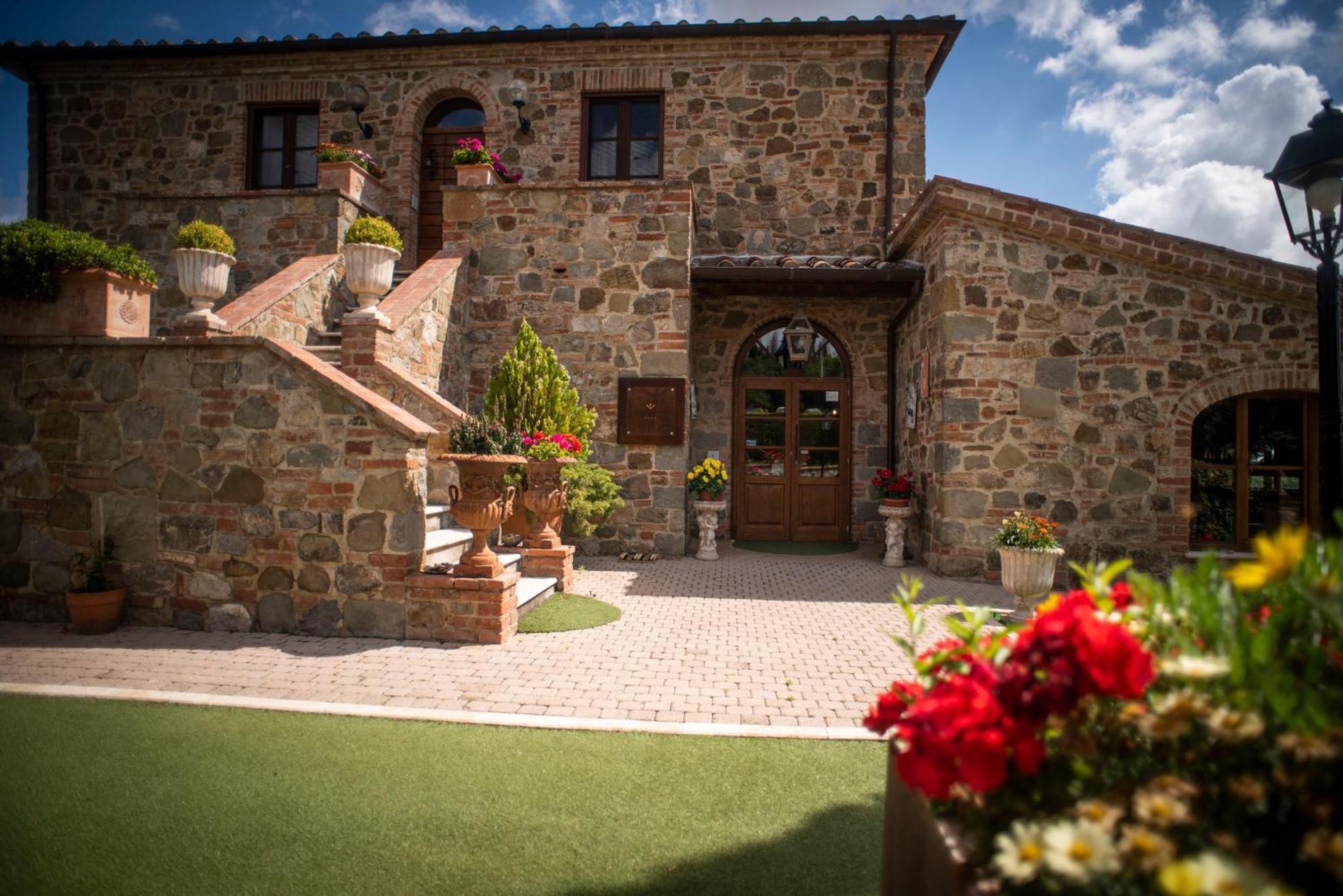 Poggio Paradiso Resort & Spa Montefollonico Buitenkant foto