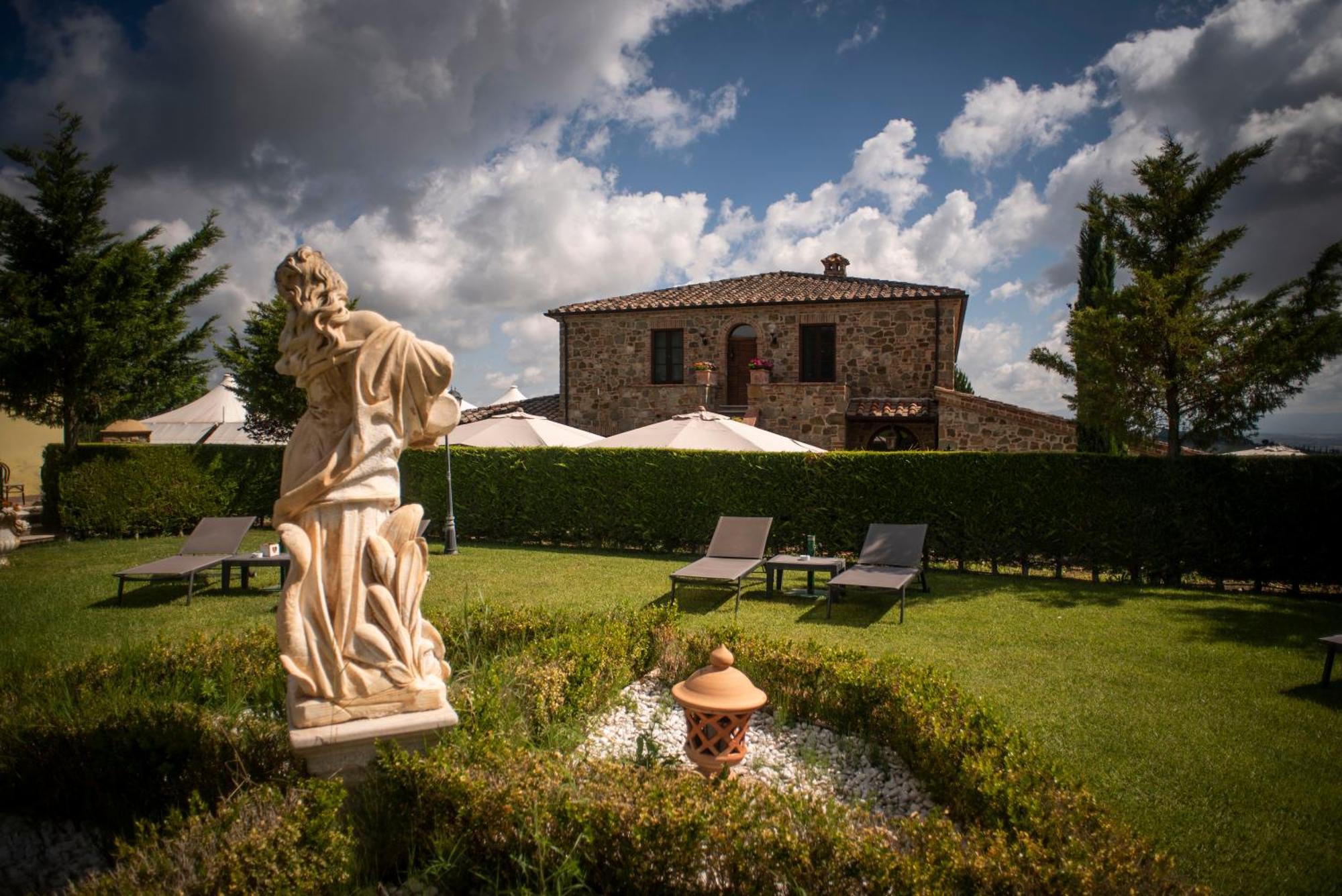 Poggio Paradiso Resort & Spa Montefollonico Buitenkant foto
