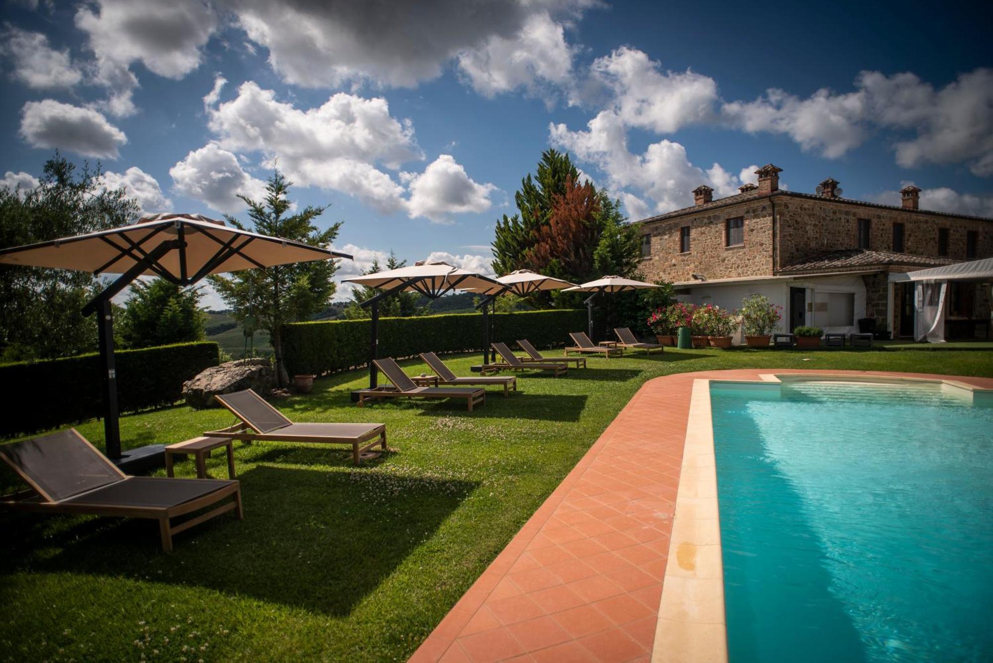 Poggio Paradiso Resort & Spa Montefollonico Buitenkant foto