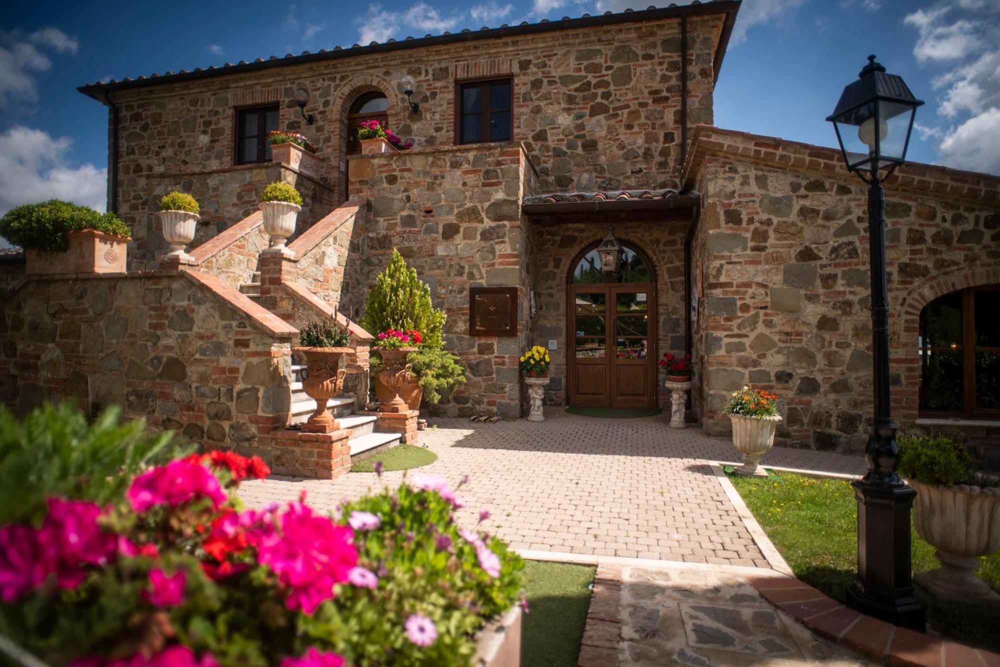 Poggio Paradiso Resort & Spa Montefollonico Buitenkant foto