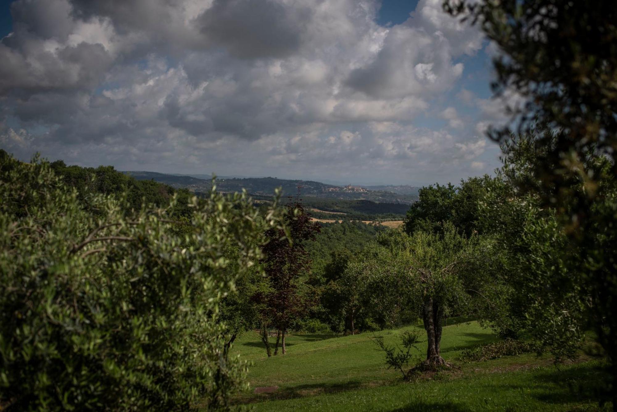 Poggio Paradiso Resort & Spa Montefollonico Buitenkant foto